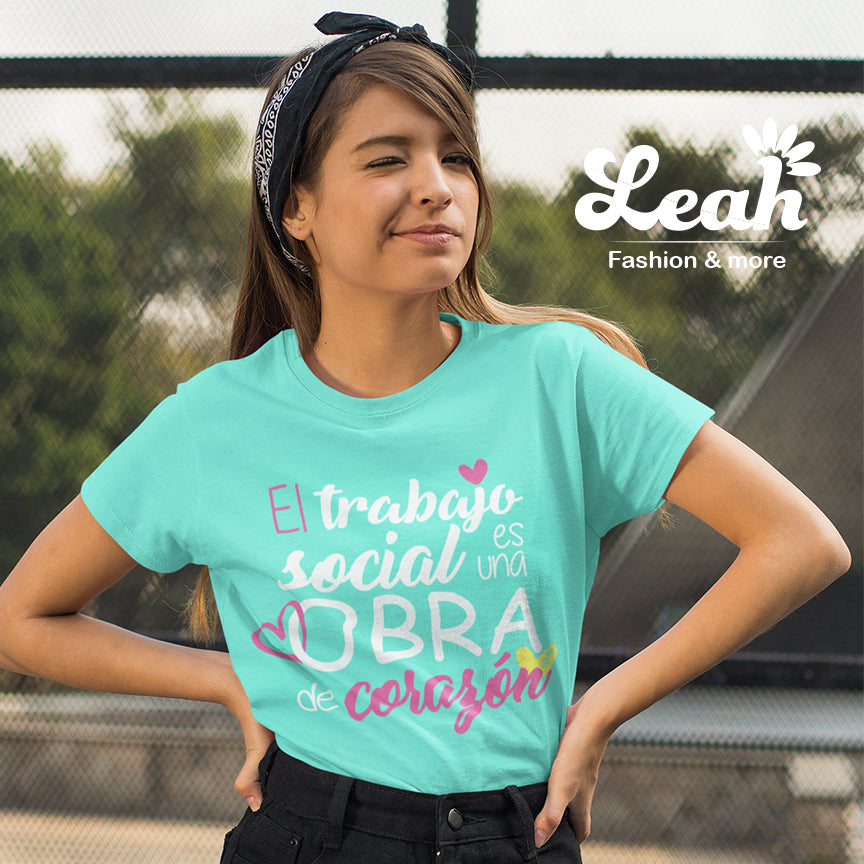 El trabajo social es una obra de corazón T-Shirt