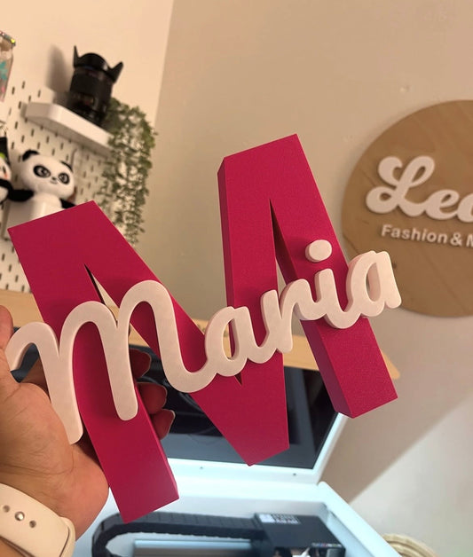 Inicial 3D personalizada M con nombre María